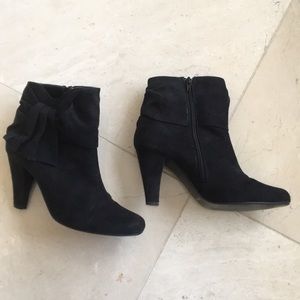 Black heeled suede booties